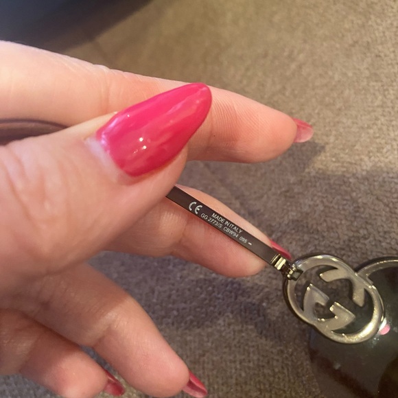 Preowned authentic Gucci sunglasses - Picture 3 of 5